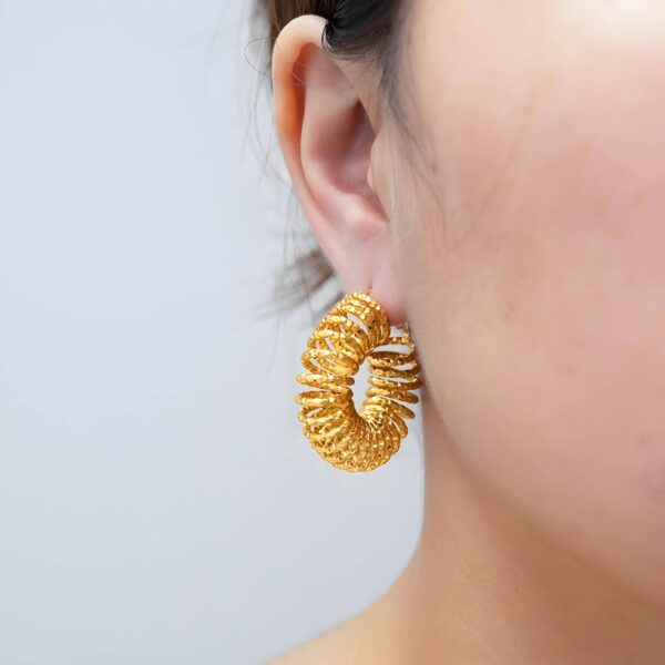 18K GOLD PLATED STAINLESS STEEL "LULU" SPIRAL EARRINGS <p style="font-size:14px;color:#afeeee"> 1BL74-e </p> - Image 4